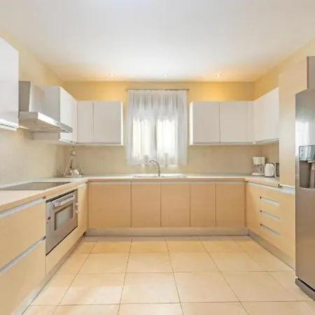 Solis Villa
